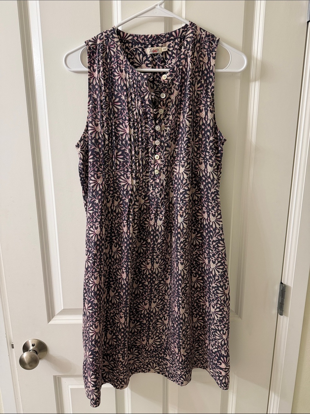 Faherty Navy and Blush Floral-Print Sleeveless Shift Dress